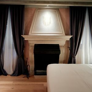 Ca' dei Proverbi Suites